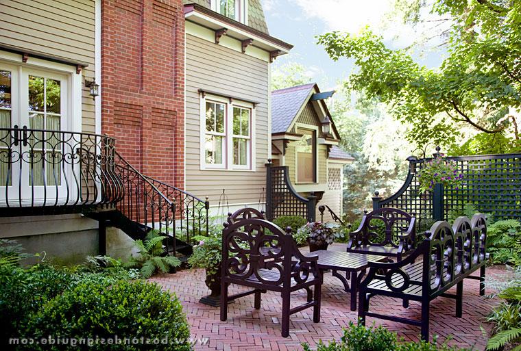 High-end homes garden near the Boston Marathon route